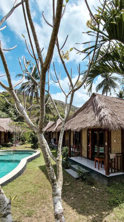 Airas' Garden Homestay Eco Bungalows Kuta  Экстерьер фото